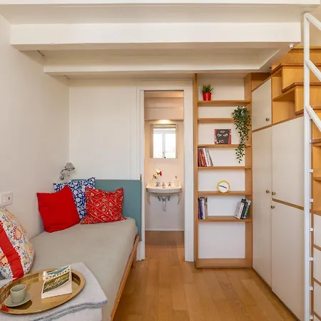 Keys Of Italy - Arena 7 - The Antique Charm Appartement